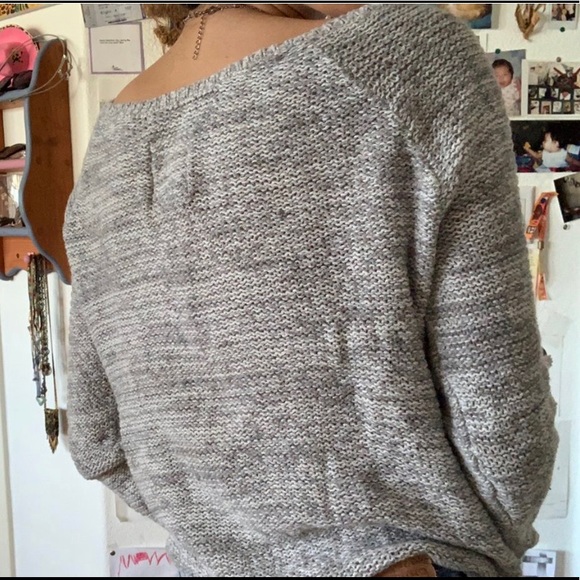 cozy grey hollister sweater - Picture 3 of 3